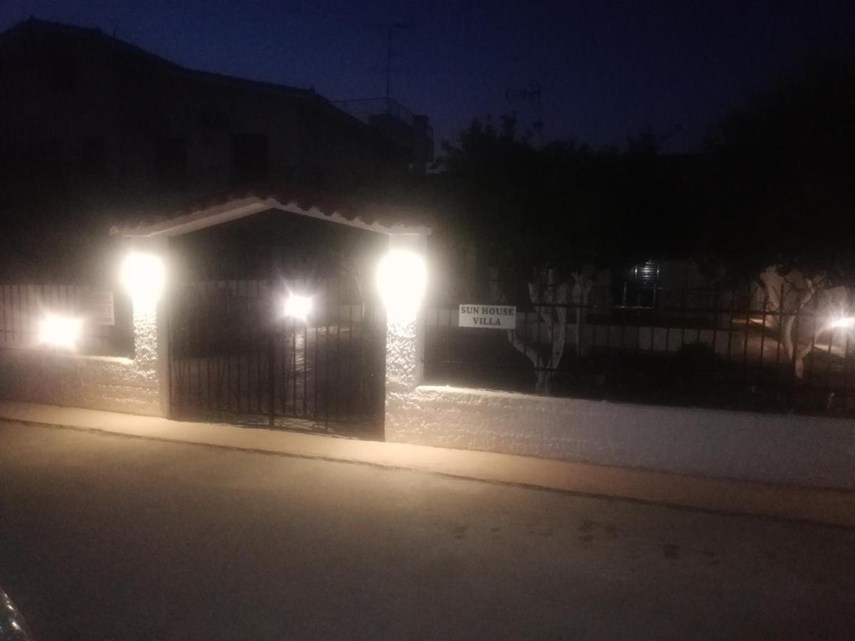 Sunhouse Vrahati Buitenkant foto