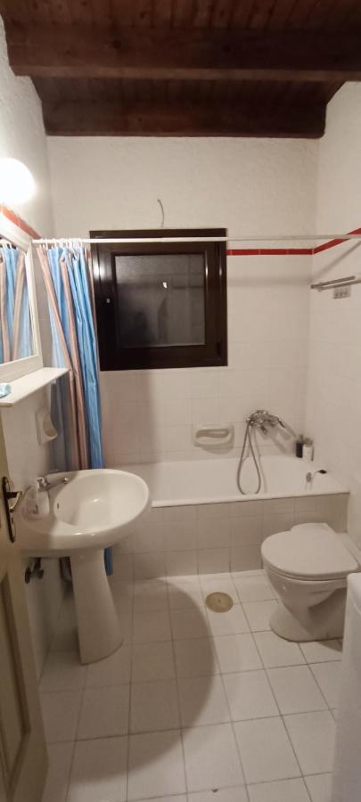 Sunhouse Vrahati Buitenkant foto